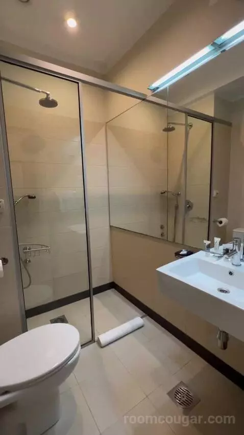 Superior Double Room (#721) bathroom picture #5