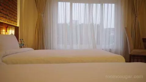 Standard Double or Twin Room (#101) picture #12