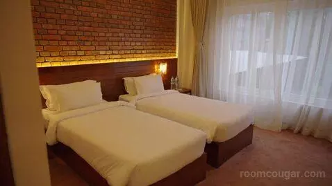 Standard Double or Twin Room (#101) picture #6