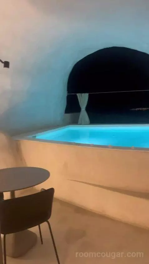 Divine Grand Suite with Private Jacuzzi-Caldera View (#111) view picture #2