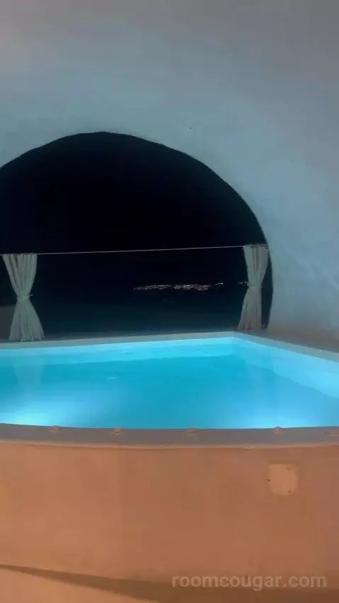 Divine Grand Suite with Private Jacuzzi-Caldera View (#111) view picture #8