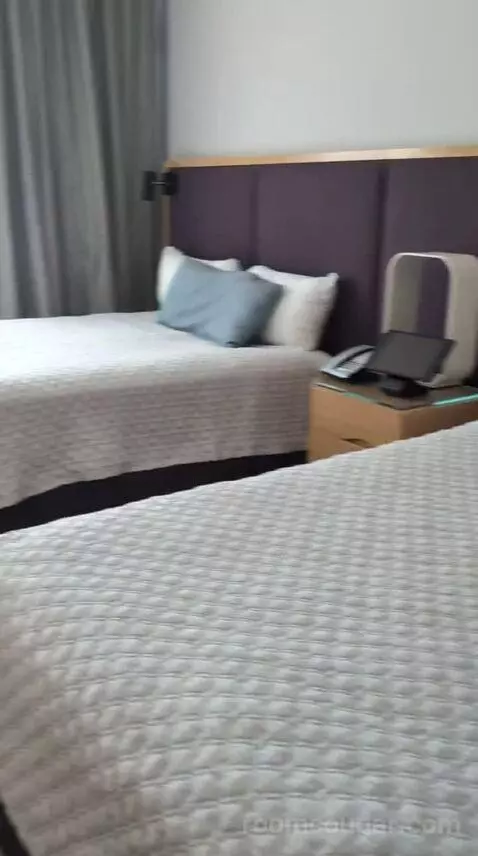 Queen Room with Two Queen Beds - Skyline View (Includes Early Park Admission*) (#509) bed picture #5