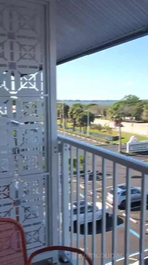 Room, Resort View, 1 King Bed, Balcony (Main Building) (#1417) view picture #3