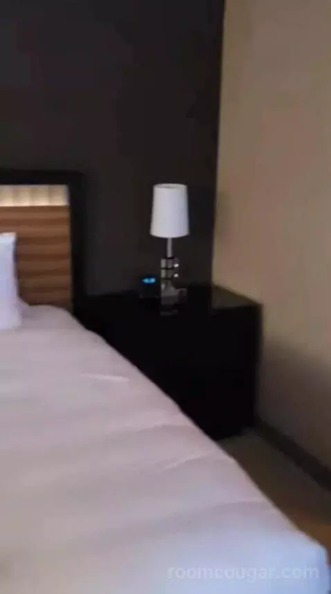 Luxury King Room bed picture #7