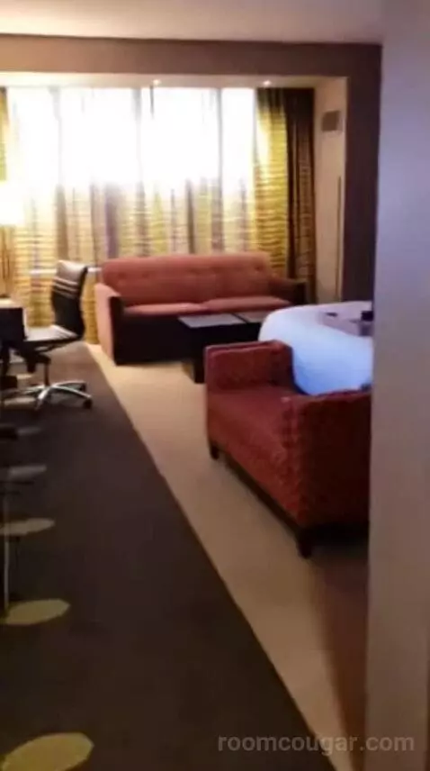 Luxury King Room bed picture #1