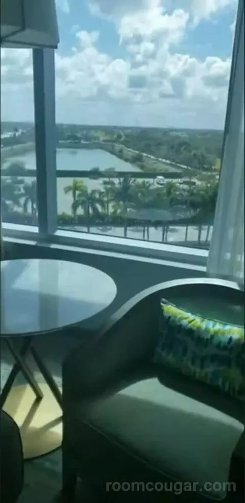 Deluxe King Room (Oasis Tower ) view picture #2