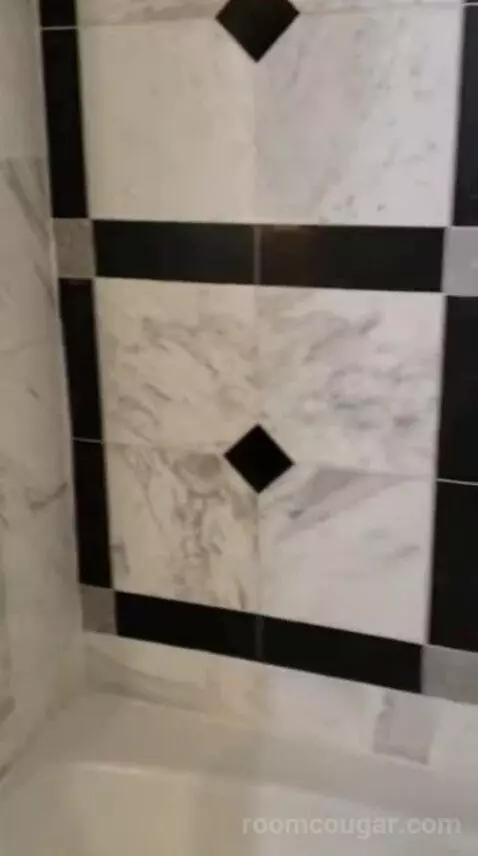 Executive King Suite bathroom picture #5