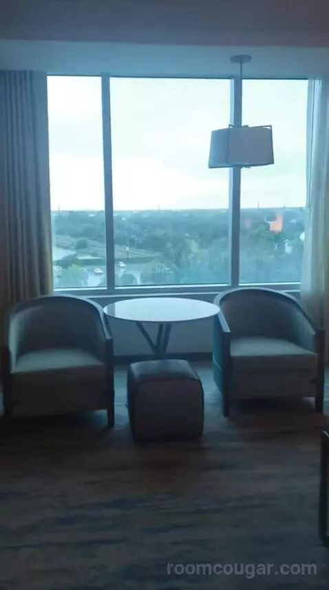 Deluxe King Room (Oasis Tower) bed picture #8