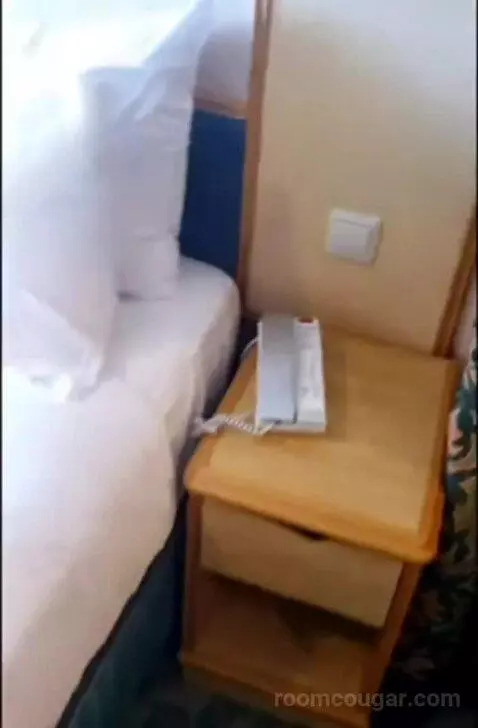Balcony Cabin (#9642) bed picture #7