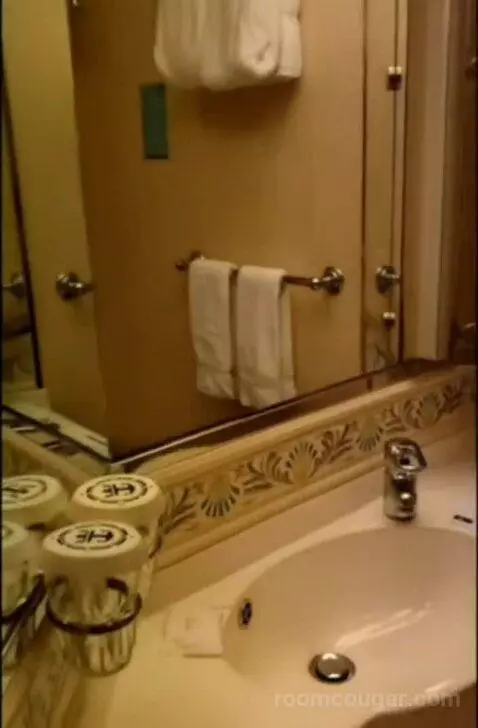 Balcony Cabin (#9642) bathroom picture #12