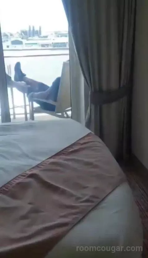 Balcony Cabin (Aqua Class  ) bed picture #7