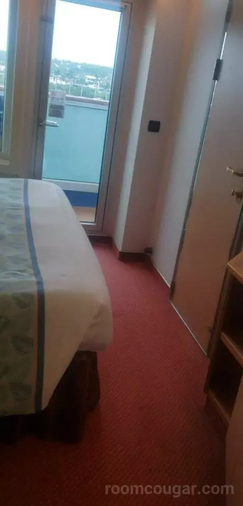 Balcony Cabin (#6272) bed picture #1
