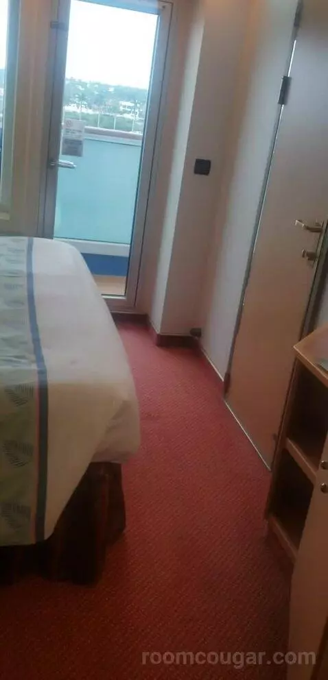 Balcony Cabin (#6272) bed picture #2