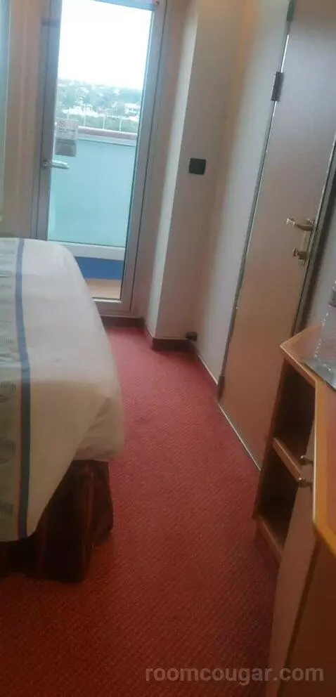 Balcony Cabin (#6272) bed picture #3