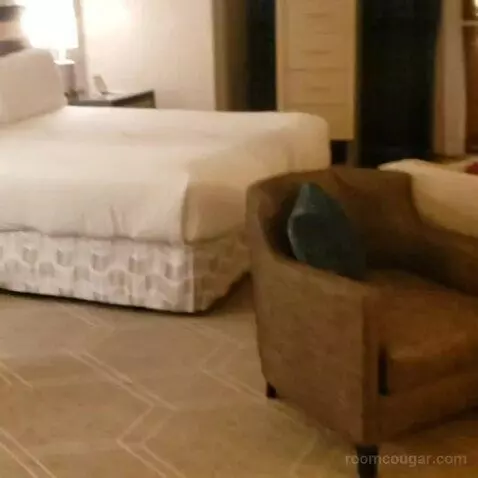 Corner Fiore Suite bed picture #9
