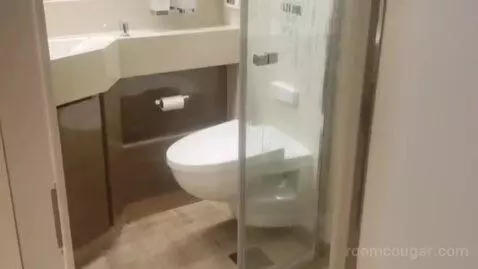 Suite (#14002) bathroom picture #4