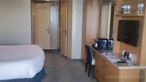 Jr Suite (#7242) bed picture #11