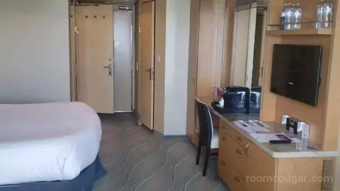 Jr Suite (#7242) bed picture #12