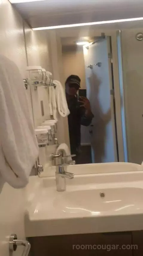 Bqlcony (#15198) bathroom picture #5