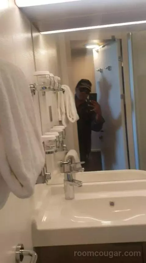 Bqlcony (#15198) bathroom picture #6