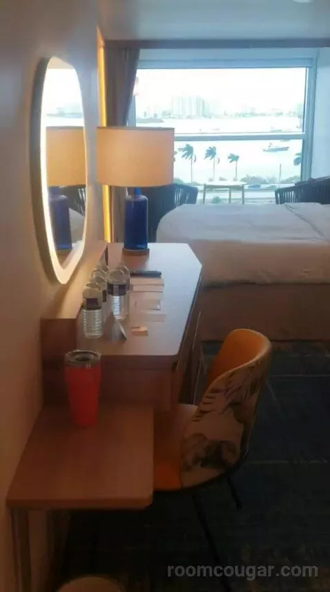 Infinite Oceanview Balcony (#10268) bed picture #2