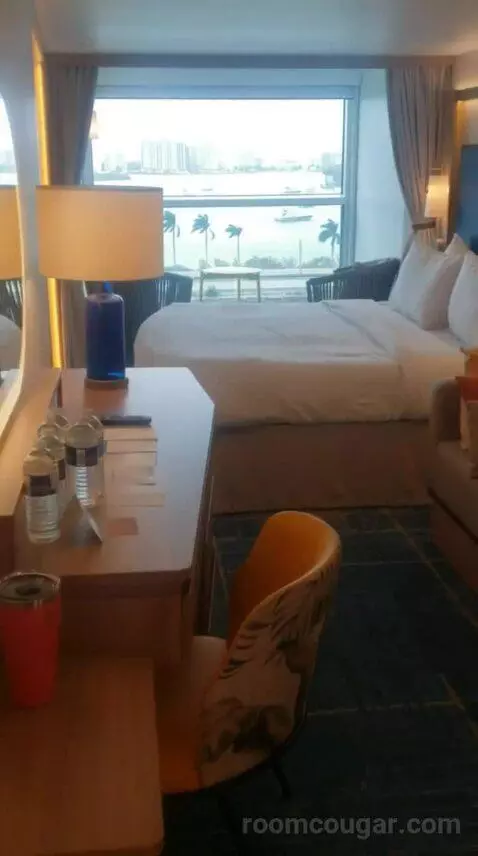 Infinite Oceanview Balcony (#10268) bed picture #6