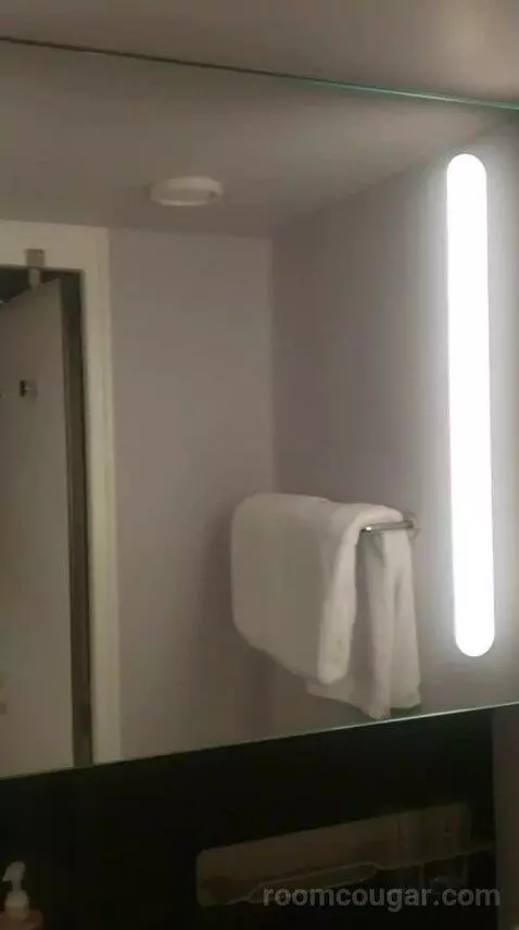 Insider (13242M) bathroom picture #3