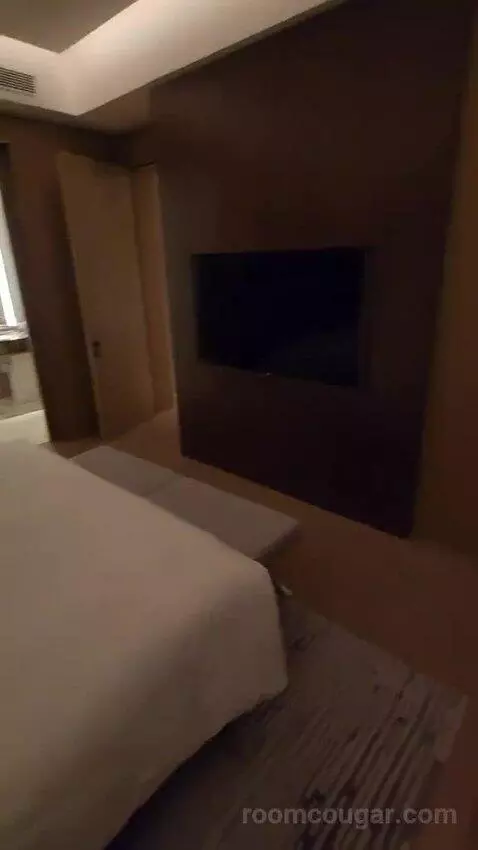 Two-Bedroom Apartment with Limited View (#104) bed picture #7