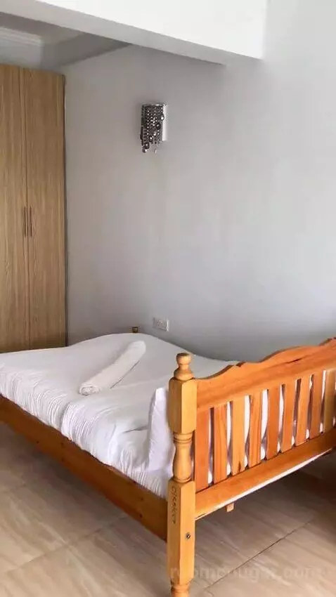 Standard (#20) bed picture #6