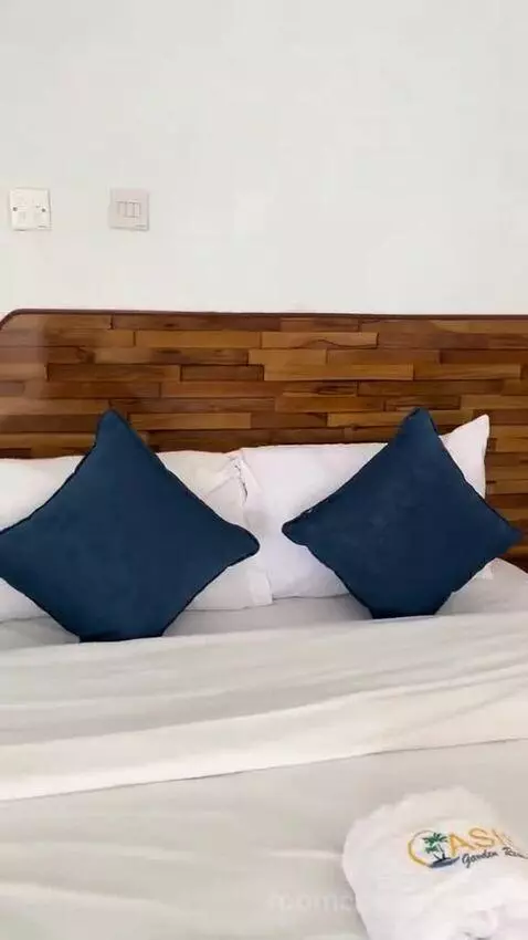 Standard (#20) bed picture #2