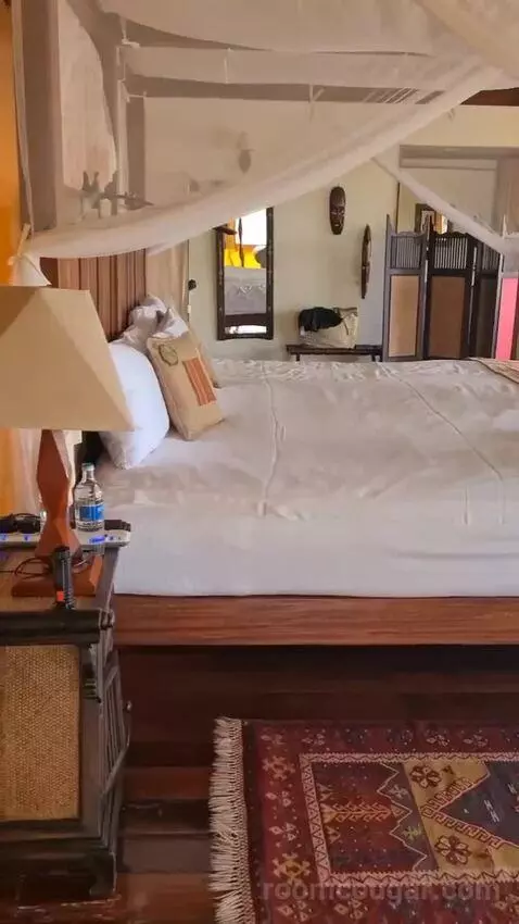 Standard (#12) bed picture #1