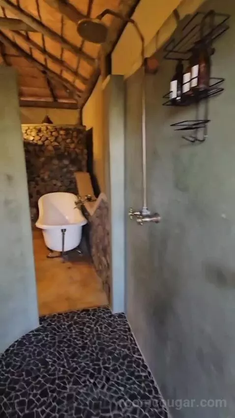 Luxury Tented Suite (Tent 6) bathroom picture #7