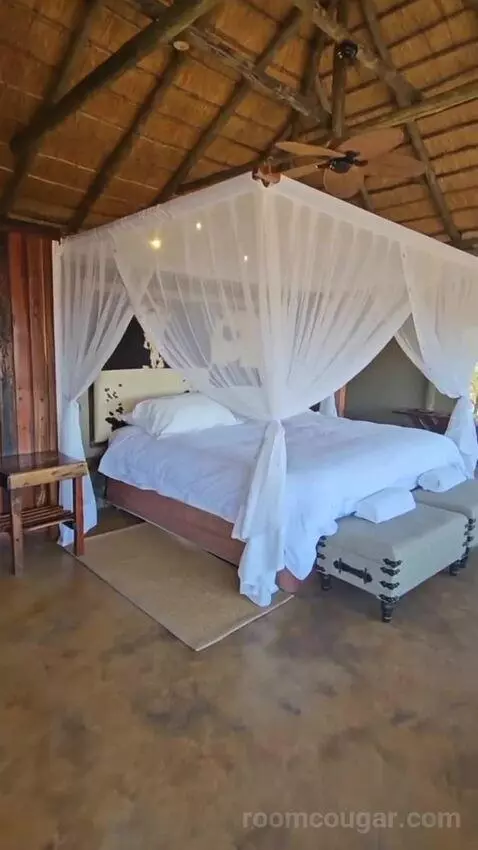 Luxury Tented Suite (Tent 6) bed picture #4