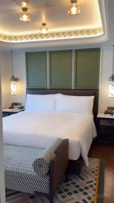 Classic King Room - Accessible (#1501) bed picture #3
