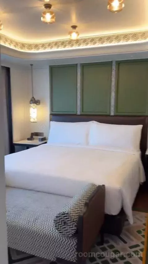 Classic King Room - Accessible (#1501) bed picture #4