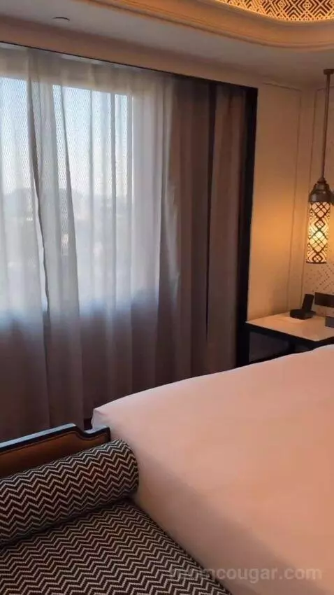 Classic King Room - Accessible (#1501) bed picture #11