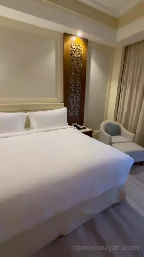 Suite (#783) bed picture #2