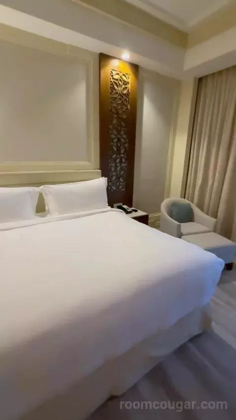 Suite (#783) bed picture #3