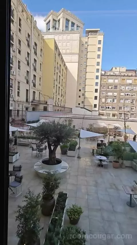 Standard Me Room with Patio View view picture #7