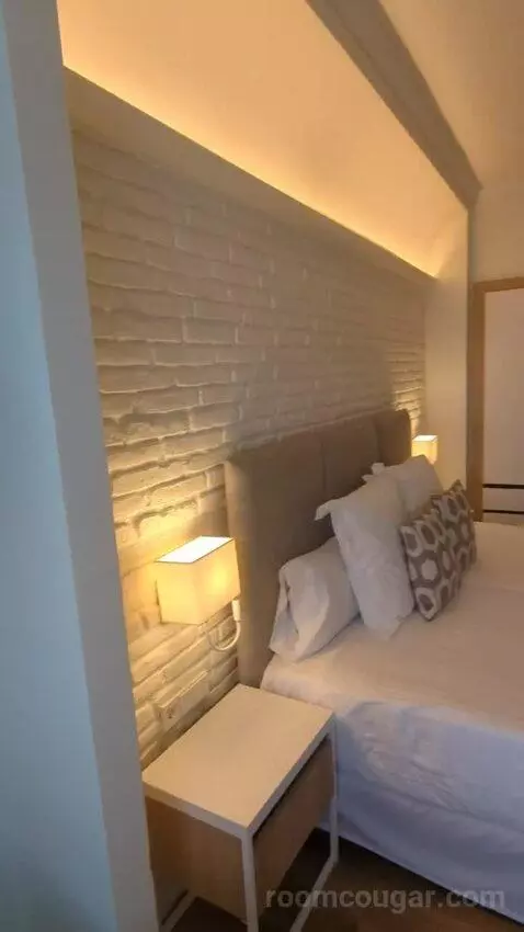 Jr Suite bed picture #5