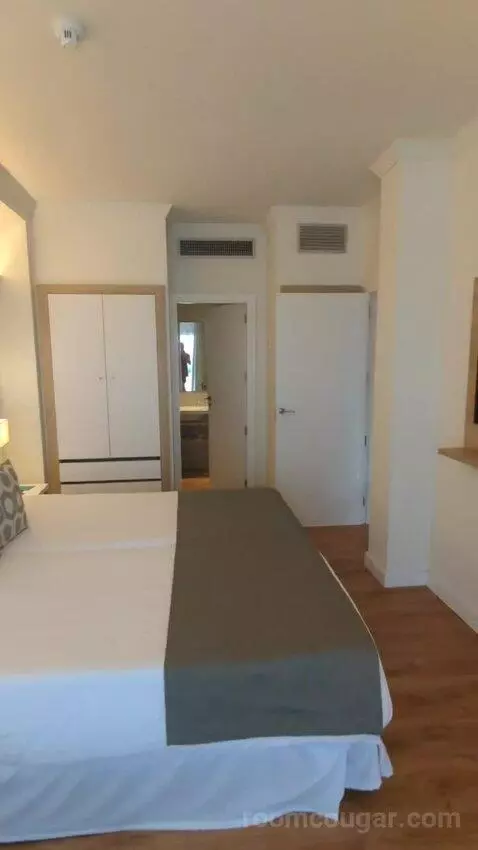 Jr Suite bed picture #7