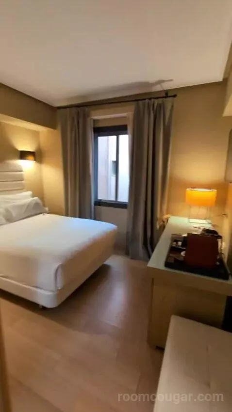 Superior Single Room bed picture #2