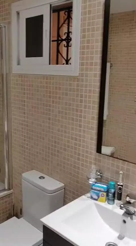 Standard bathroom picture #5