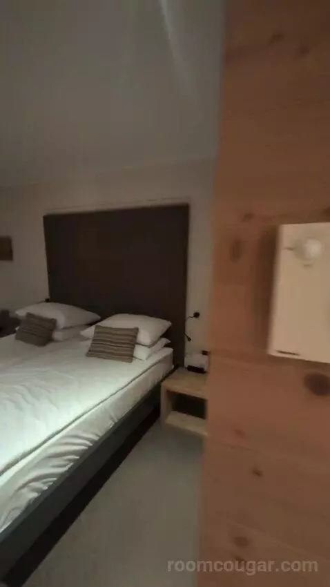 Double (#216) bed picture #6
