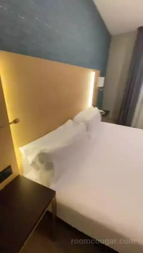 Economy Room bed picture #11