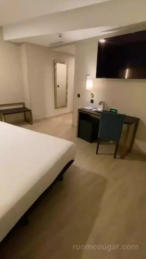 Economy Room bed picture #12
