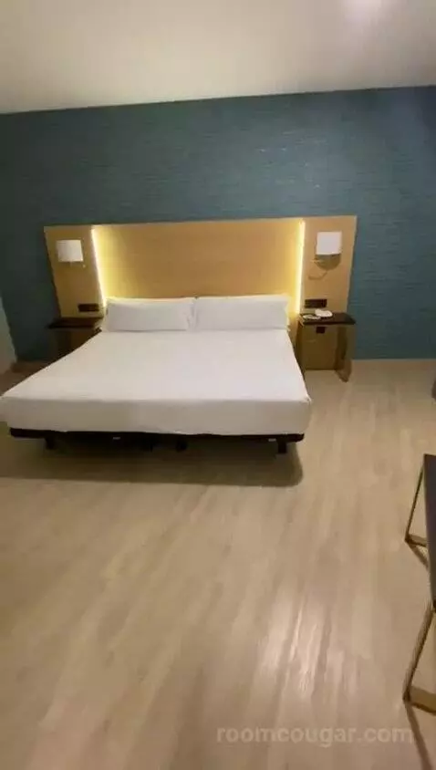 Economy Room bed picture #2