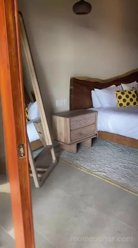 Suite with Private Pool (4C) bed picture #3