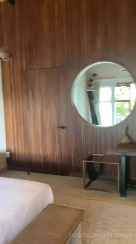 Suite with Private Pool (4C) bed picture #10