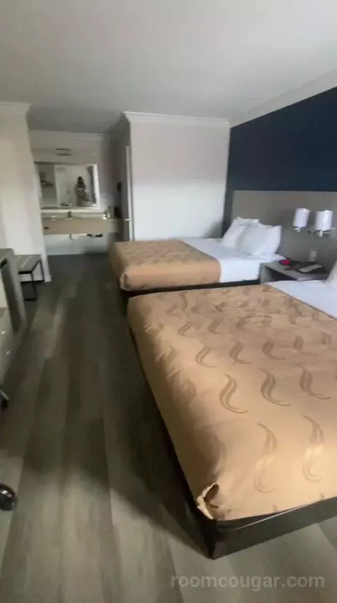Queen Room with Two Queen Beds (#106) bed picture #5